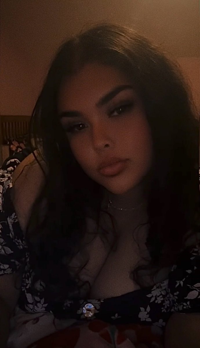 swaggiest_jess's tweet photo. pfp + 2 https://t.co/ydvtmejgGN
