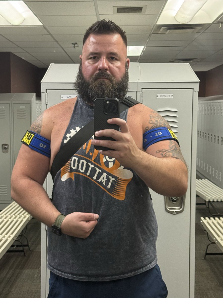 GruntNPump's tweet photo. Feelin beefy today
#GayBear #BearDaddy #MuscleBear #BeardedDaddy #ScruffyDaddy #Bearded #BurlyBear #Thicc #WoofWoof #BearLife #BeefyDaddy #MuscleDaddy #PowerBear #StrongAndScruffy #ThiccAndBeefy https://t.co/LWRNkkpEMW