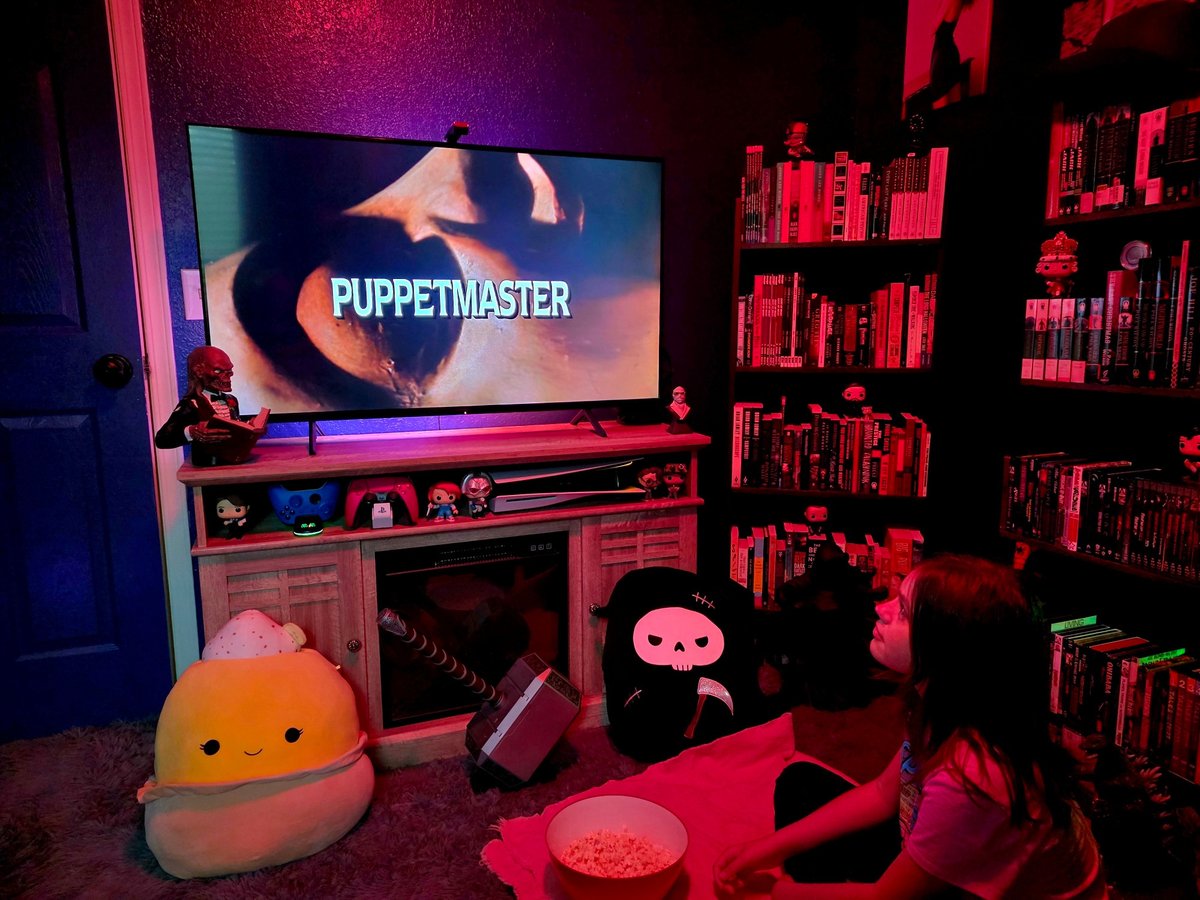 ManWithPez's tweet image. After a brief stroll through my server, Pippa has decided that she would like to start #PuppetMaster Who am I to argue with a bit of Friday evening genius!  #NowWatching: #PuppetMaster
#MutantFam