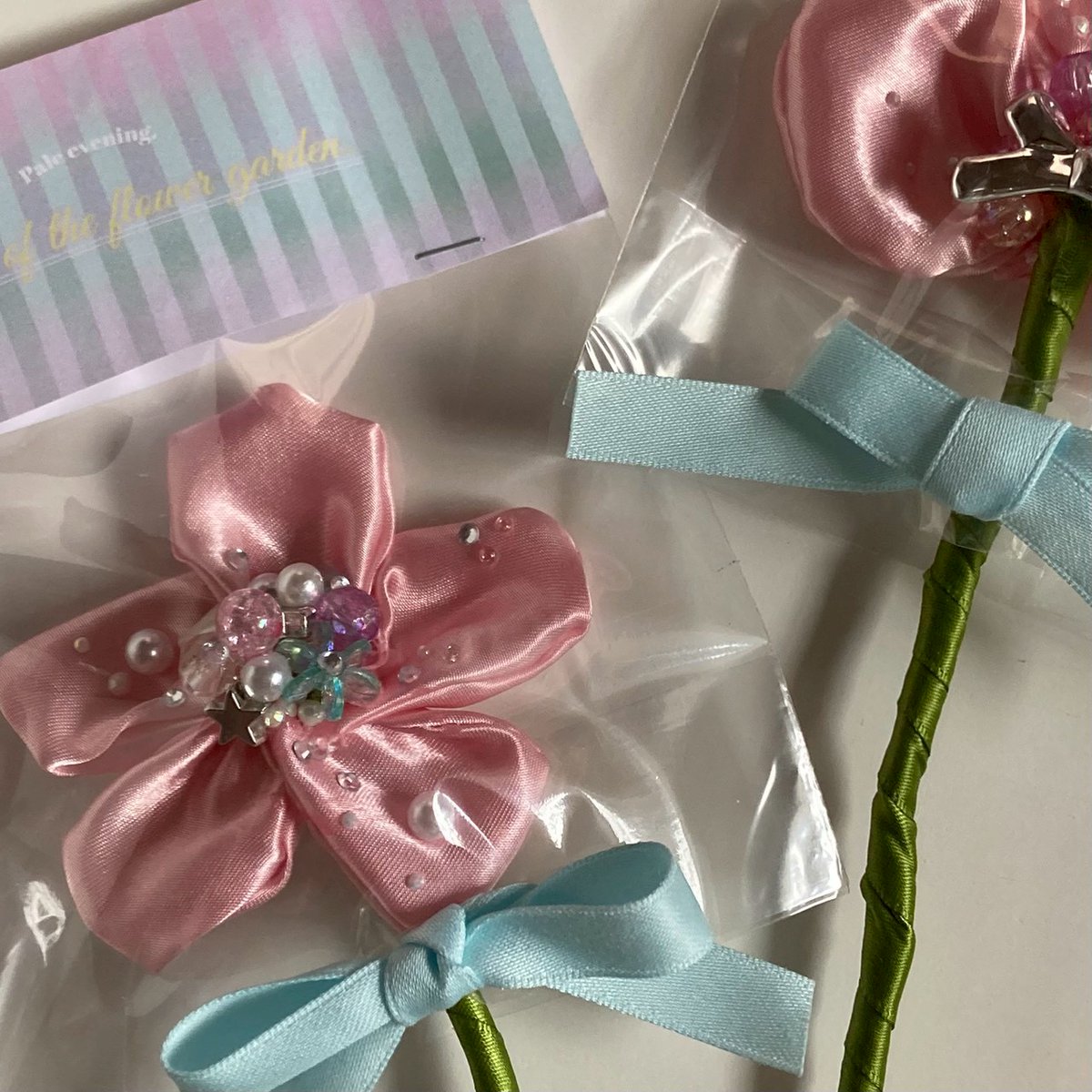 Negusenokai's tweet photo. ✧₊商品紹介˳✧

ハンドメイドフラワー🌷
ひみつの国のどこかの花園に咲く願いが叶うお花を作りました⭐️
お花ひとつひとつビーズの配置が違い、全て被らない一点ものです˚✧おうちに飾って、あなただけのお守りにしませんか❔
ぜひお手に取ってご覧にください🤍

#maufes2025 https://t.co/ImXLvKsiHC