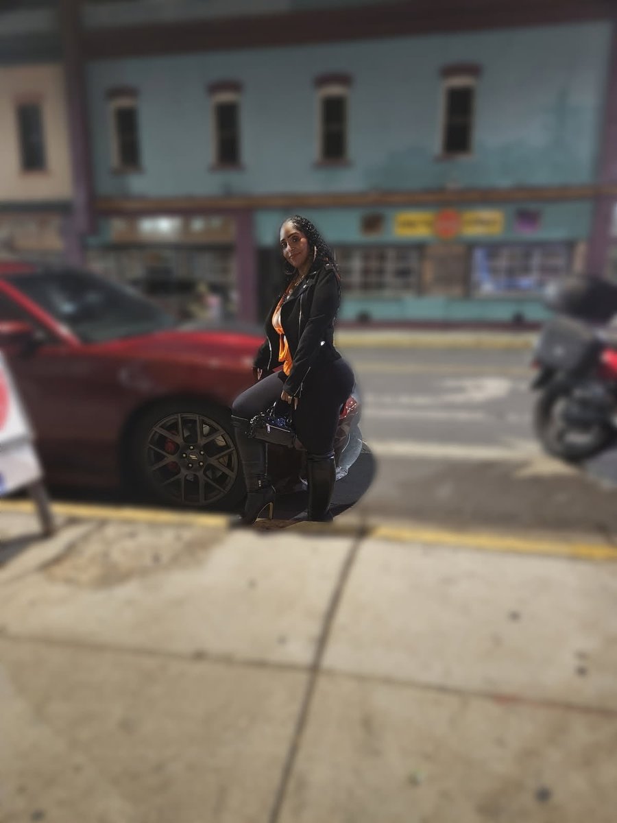 easports3's tweet photo. Chillin wit shawty https://t.co/eDwFQ7MYmX