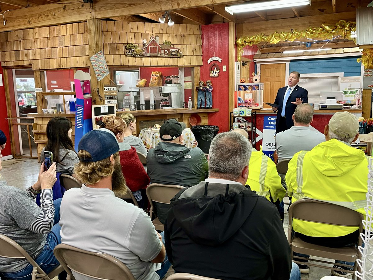 OK_Broadband's tweet image. A little rain can’t dampen the progress being made to expand internet access to rural Oklahoma!

The office was in Welch today, celebrating the launch of two projects totaling $5.4 million that will connect 337 homes and businesses.