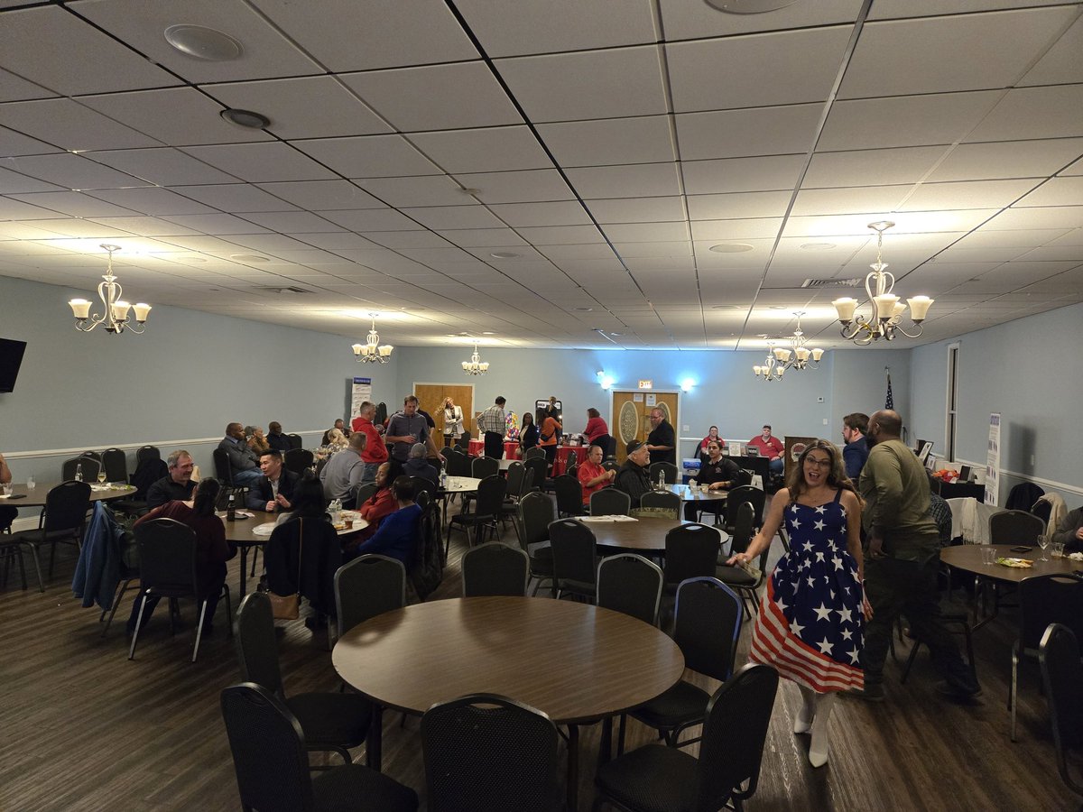 Hanging out with the Friends of the NRA tonight in Dorchester.