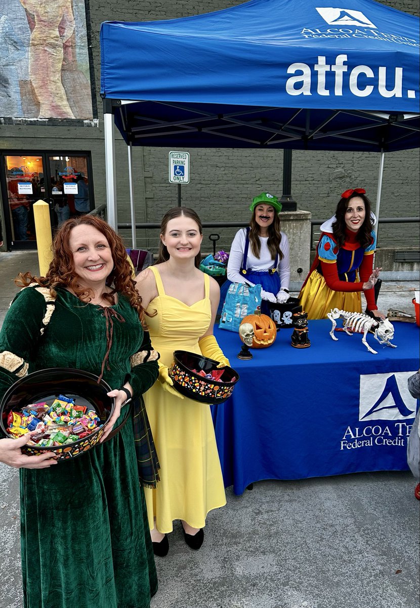ATFCU's tweet photo. 🎃 👻 We’re having a blast at the Downtown Maryville Spooktacular Extravaganza! Where you at Blount County?! https://t.co/bUdpngxpmS