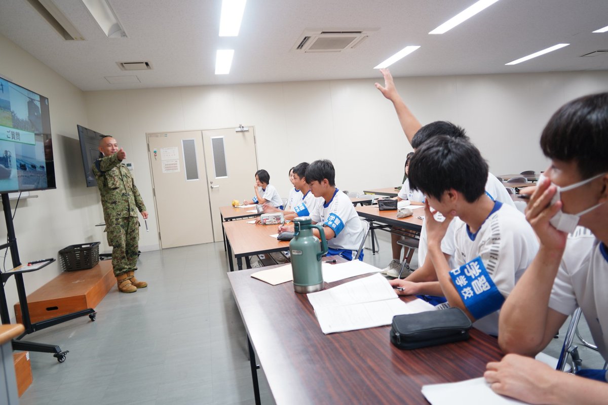 陸上自衛隊 相浦駐屯地 第3教育団 最先任上級曹長 チャレンジ レンジャー教育①】 水陸機動団は、相浦駐屯地において、第5期部隊