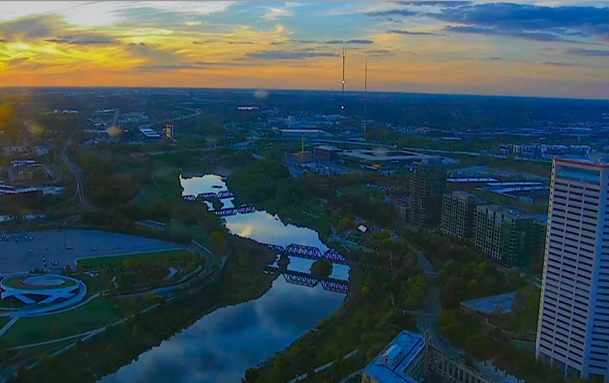 Crisp fall evening and weekend, the last in October. Frost will form overnight in most areas and the leaves are turning! <a href="/nbc4i/">NBC4 Columbus</a>