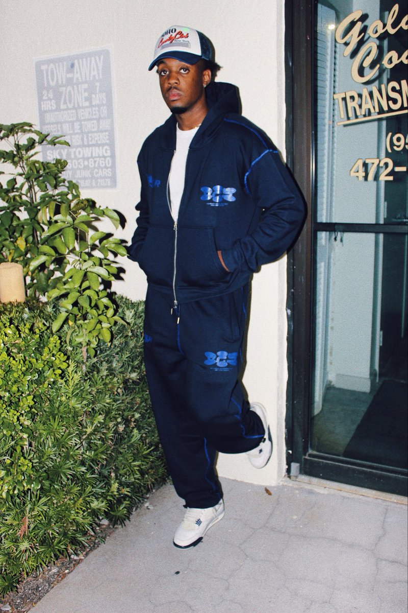 Contrast sweatsuit now available shop veryrarebrand.com