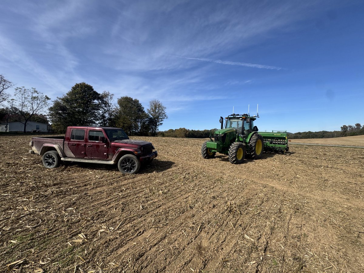 Starlink installed!! Another layer of reliability to remote in the planting monitor and the tractor controls.