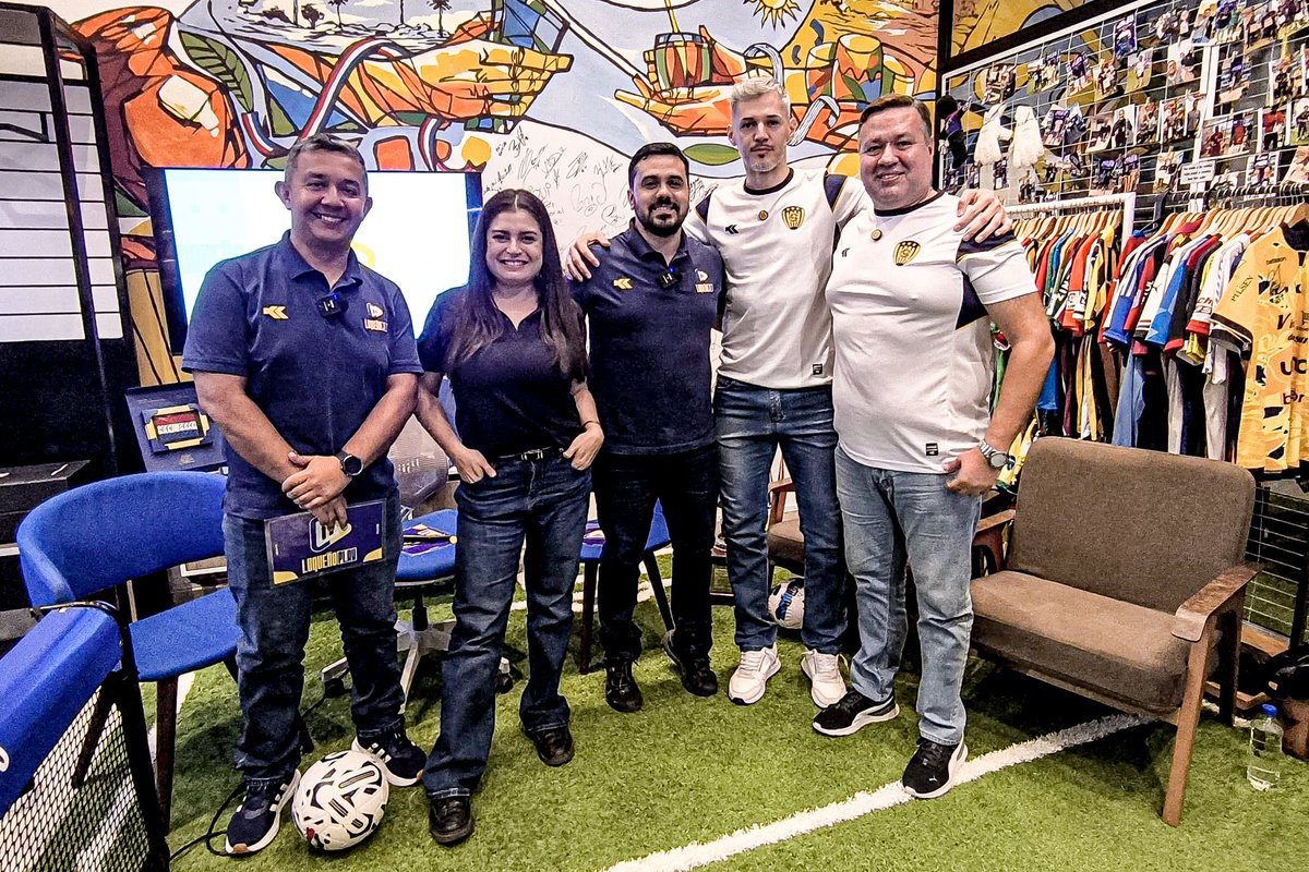 🎙️ ¡Episodio 8 imperdible! 

Nos visitaron el Presidente Martín Duarte y Alexander Mendoza de #LuqueñoHandball.

 Gracias por venir y ser parte de esta gran charla auriazul 💛💙