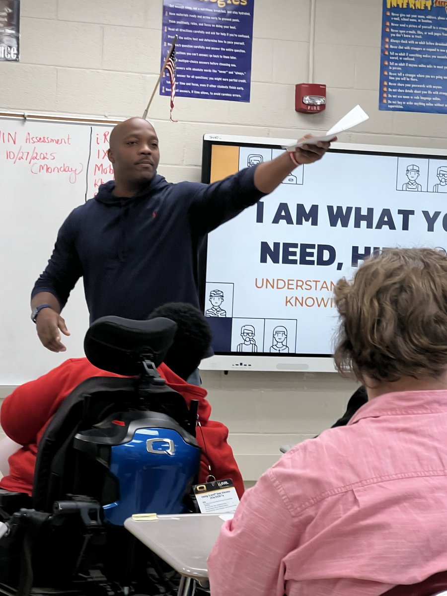 terrance_tuck's tweet image. Thank God for another opportunity to pour into the youth! 🙌🏽
Today, The Tuck Project had the privilege of connecting with some amazing students at Calhoun County High School. Our session focused on transferable skills, discovering their “why!” #TuckProject #VR