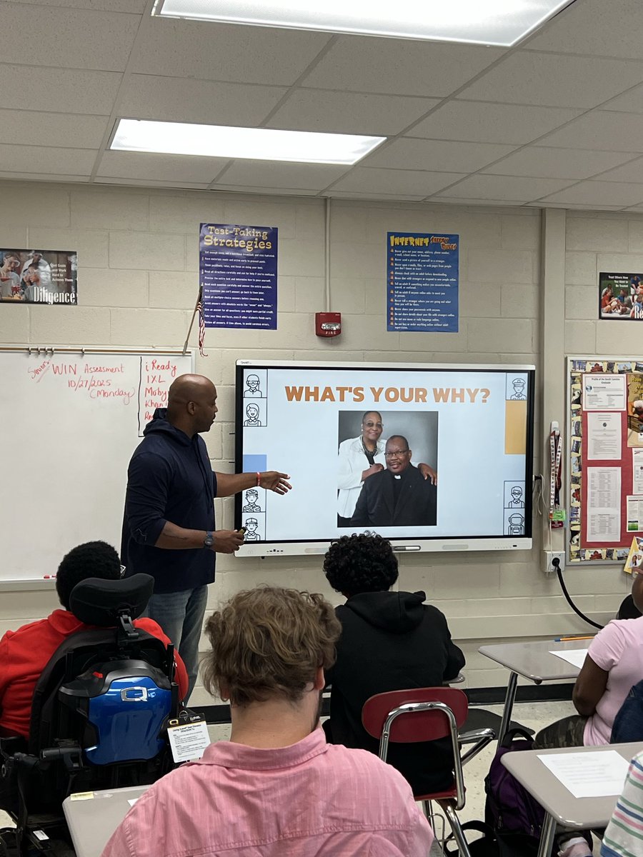terrance_tuck's tweet image. Thank God for another opportunity to pour into the youth! 🙌🏽
Today, The Tuck Project had the privilege of connecting with some amazing students at Calhoun County High School. Our session focused on transferable skills, discovering their “why!” #TuckProject #VR