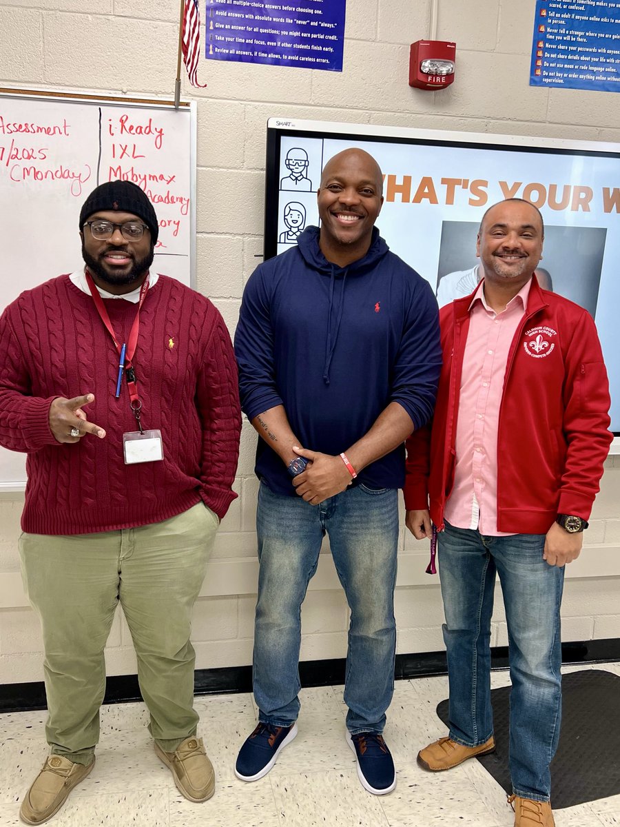 terrance_tuck's tweet image. Thank God for another opportunity to pour into the youth! 🙌🏽
Today, The Tuck Project had the privilege of connecting with some amazing students at Calhoun County High School. Our session focused on transferable skills, discovering their “why!” #TuckProject #VR