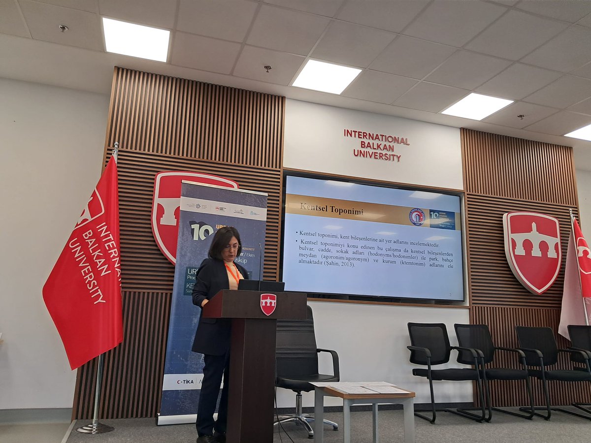sevooocum's tweet photo. "Çanakkale Kent Coğrafyasında Kadınların Toponimik Temsili" adlı çalışma ile 10. Kent Araştırmaları Kongresi’ndeydik. https://t.co/y8Jvr545gg
