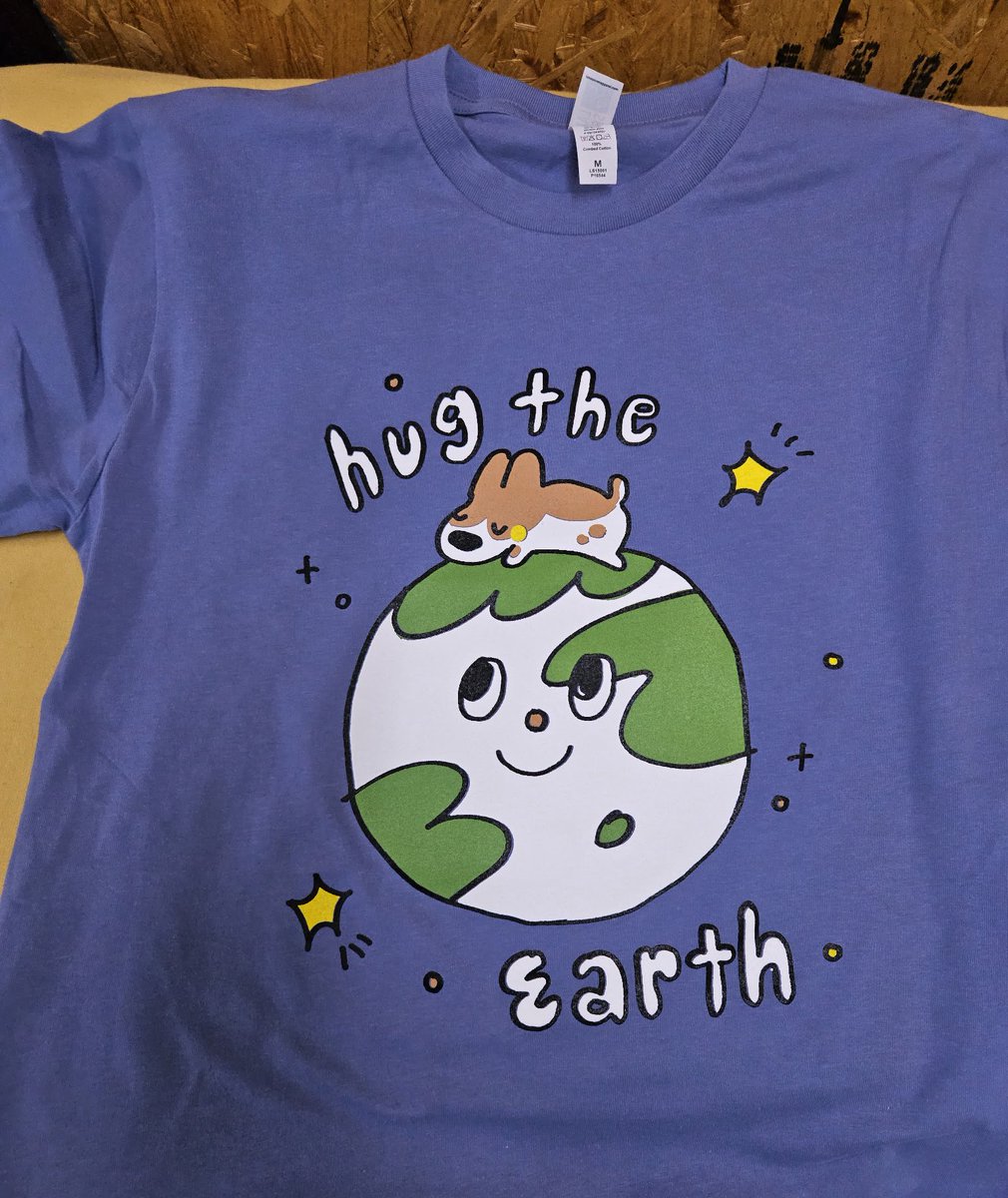 shirts dropping at lightbox expo on saturday &amp; sunday :3