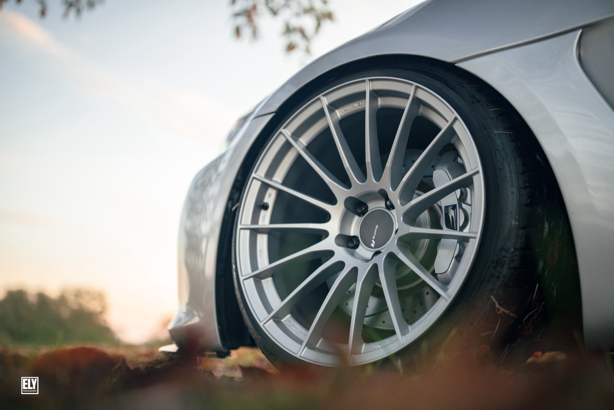 V8エリさん tweet media