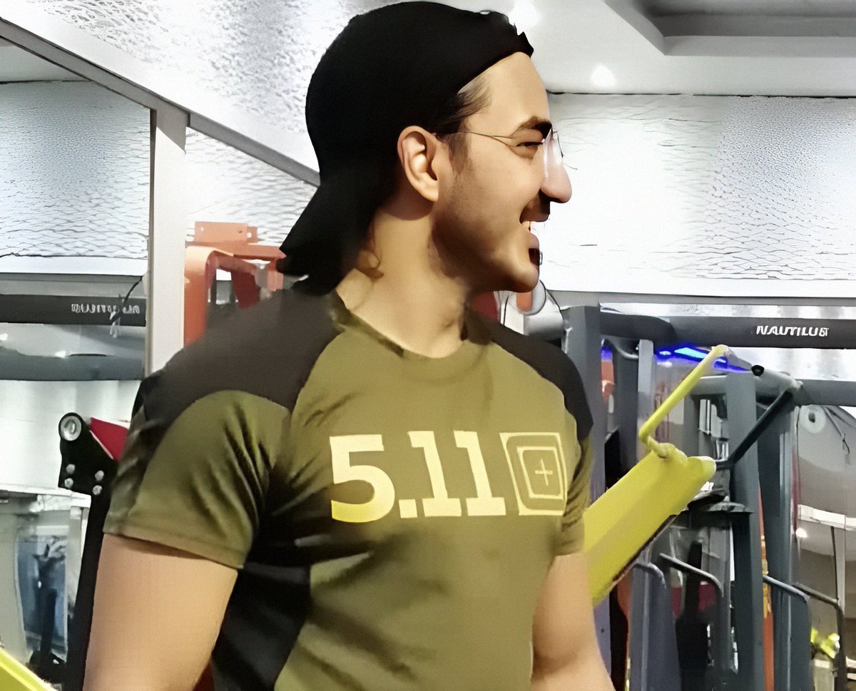 تو رفتی، ولی شجاعتت هنوز بین مردم زنده‌ست، مثل نفس. #مجیدرضا_رهنورد