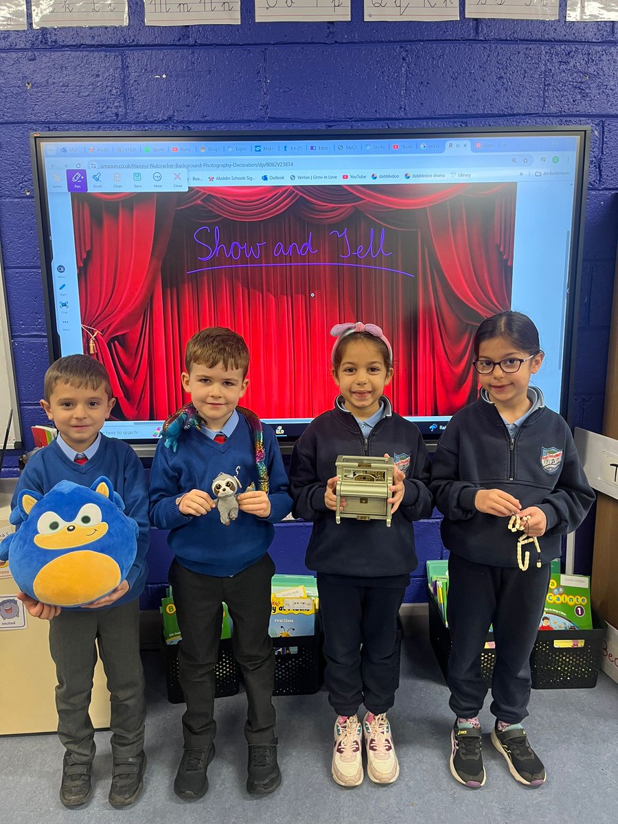 Show and Tell in 1st Class. 🎬