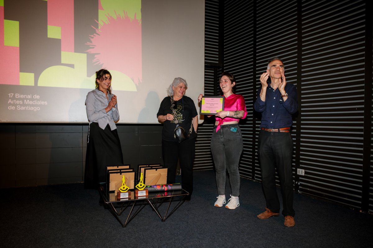 cchvcl's tweet photo. Este miércoles tuvimos la oportunidad de presentar un visionado de las obras seleccionadas en el Concurso Internacional de Artes Mediales y Audiovisuales Juan Downey. Posteriormente dimos a conocer los ganadores de la edición 2025 del premio.

​📷​Daniela Canales https://t.co/claF9jDY6d