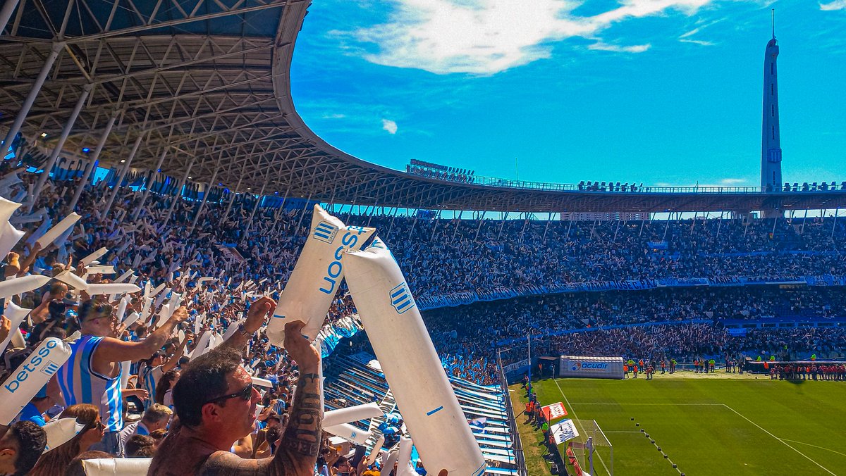 CeleRacingClub's tweet photo. NO ME ARREPIENTO DE ESTE AMOR 💙 https://t.co/DVBLcj3ugO