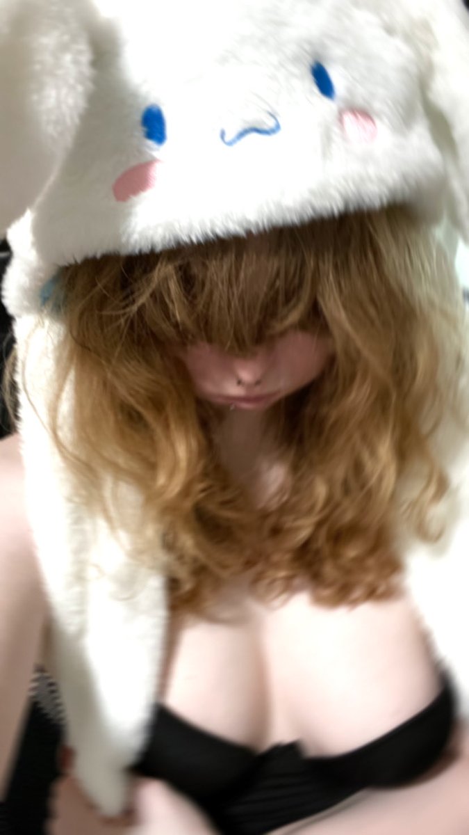 Who up waring they frame rn... strokin they relic