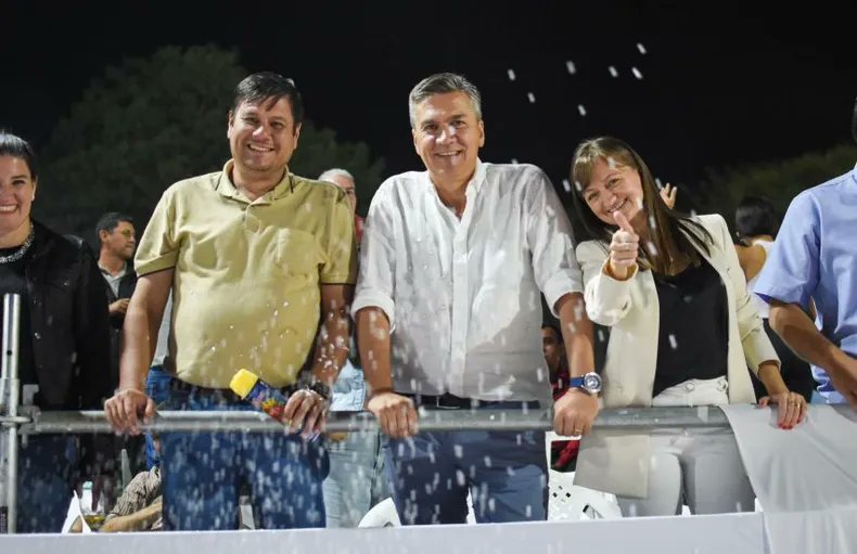 #Chaco 🗳️ ARGENTINA VOTA

👥 Zdero y Capitanich se juegan otro mano a mano que mira con lupa la Casa Rosada

🔗 letrap.com.ar/c5419717
✍️ <a href="/JPGavazza/">Juan Pablo Gavazza</a>