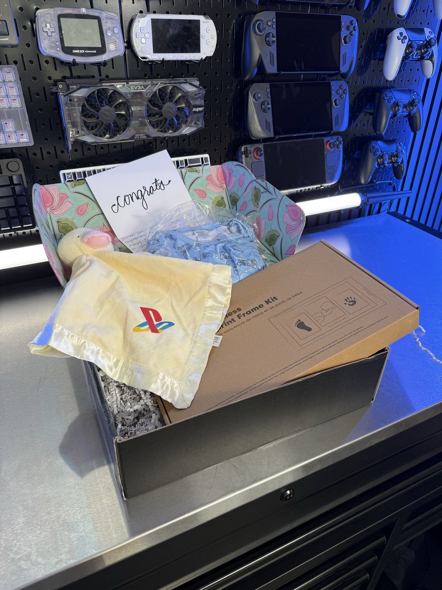 Blue Thunder tweet media