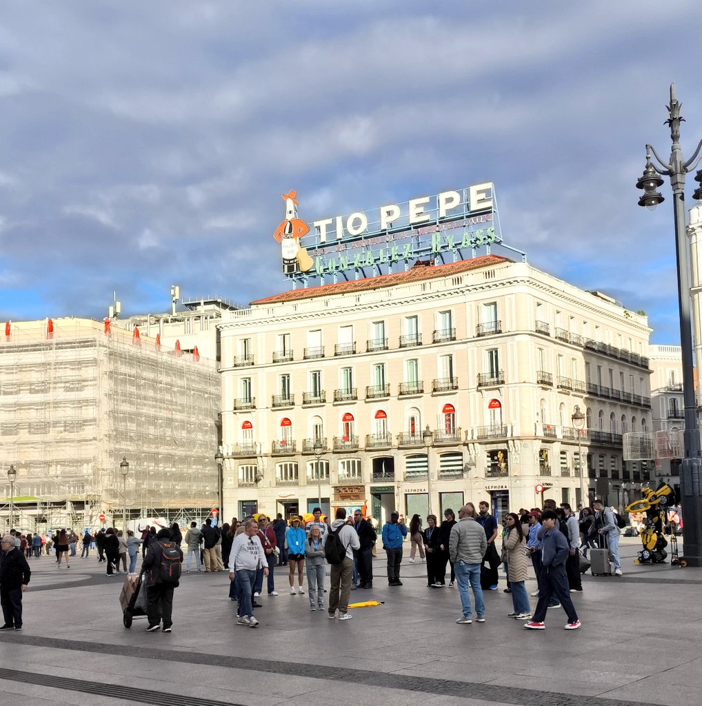 Mañana, sábado desde las 18.00 a las 20.00 horas, <a href="/MovimientoJ2/">@Movimiento#J2</a> @j2_Madrid, conformará un piquete reivindicativo e informativo en la madrileña Puerta del Sol. Todos los ciudadanos deben conocer la Infamia que pretende realizar con nosotr@s la Ministra <a href="/SaizElma/">Elma Saiz</a> y el <a href="/gpscongreso/">PSOE Congreso</a>.