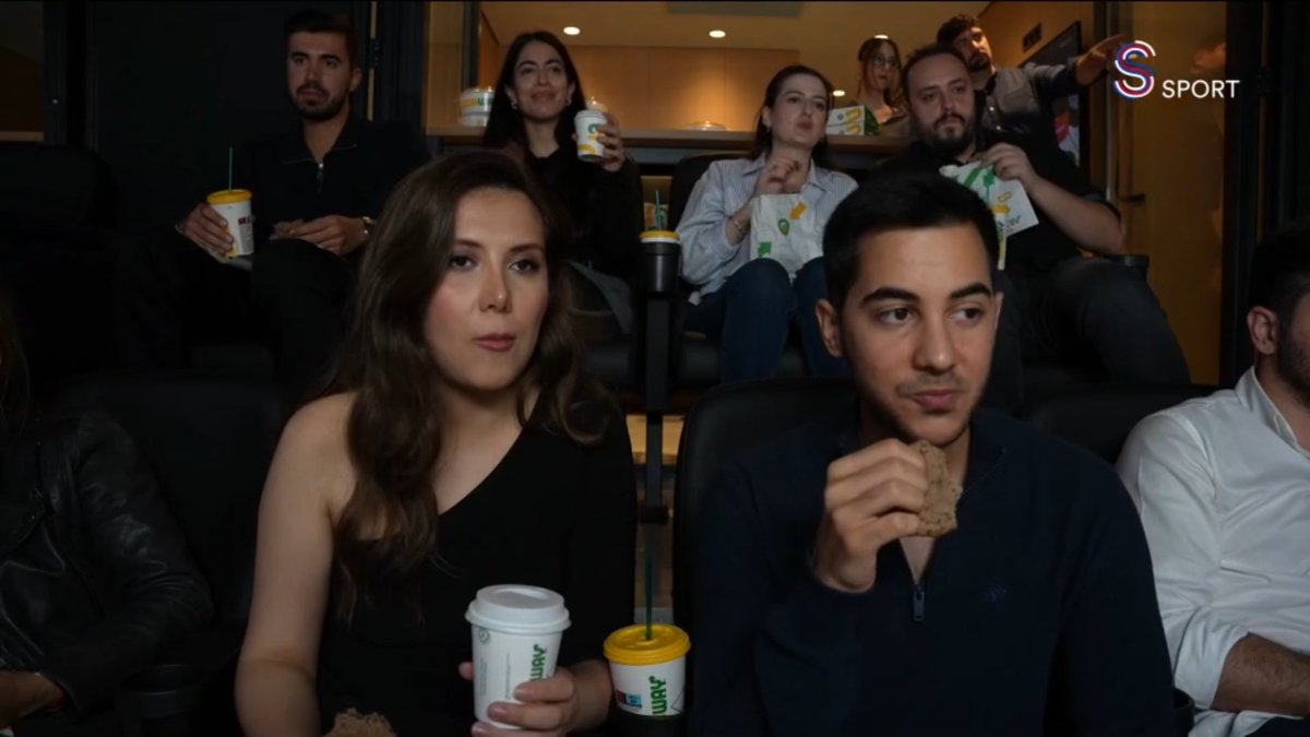 Yav bu kdrama mi dönüp dönüp subway yiyorlar djdmdn