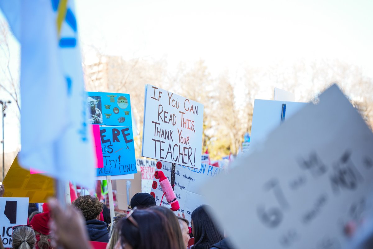 HSAAlberta's tweet image. The government’s back-to-work legislation isn’t just about classrooms, it’s about weakening workers’ power to stand up for fair treatment and strong public services. HSAA stands with teachers, students, and all Albertans fighting for respect.  #Red4Ed |  @albertateachers