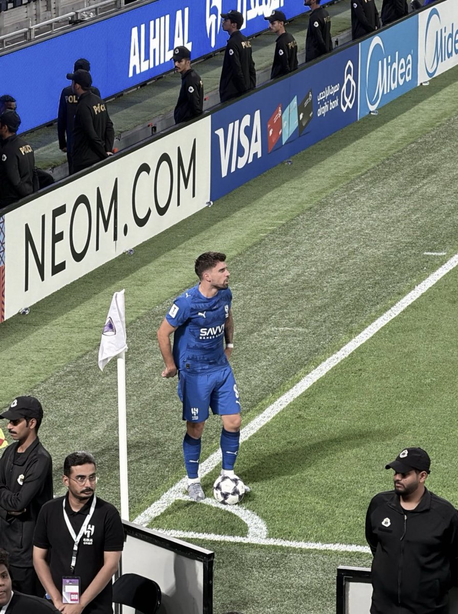 "منظـر شاعريّ في كرة القدم"💙