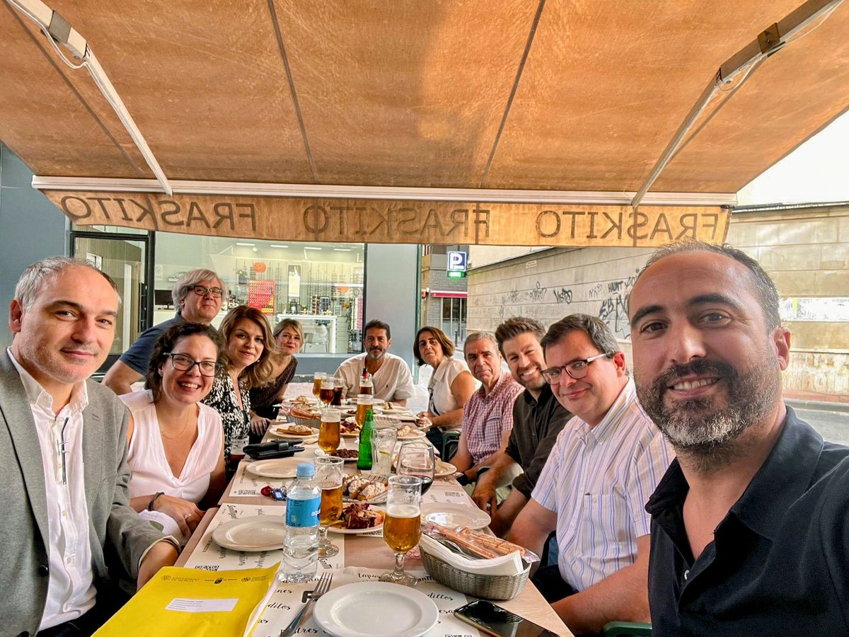 ¡Gracias! Con la Facultad de Letras siempre en el corazón.