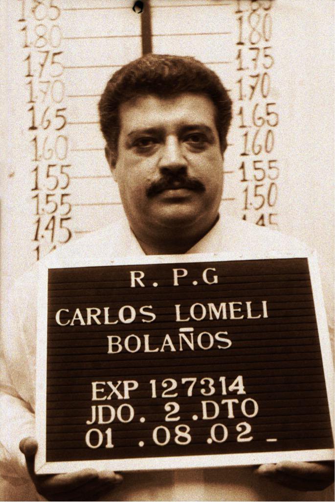 Libro_negro_'s tweet image. No olvidar que Morena tiene como senador a un Ex-Criminal como @DrCarlosLomeli