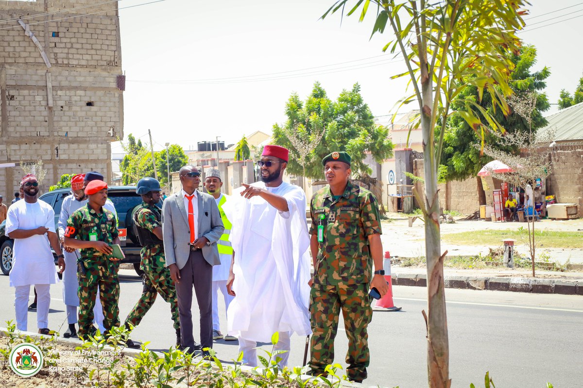 DahirMHashim's tweet image. Following some complaints presented to us, today we carried out an on-the-spot inspection of some of the areas where we are beautifying roads with trees. During the visit, we assessed their current condition and established appropriate measures to ensure their proper health and…