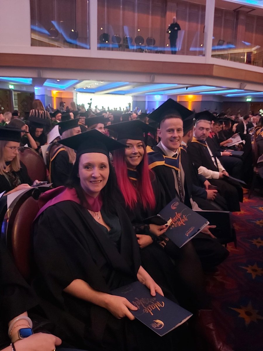 mark_osmer's tweet image. Congratulations to @CIPSNIreland branch members Fiona Mccormick, Stacey McEvoy &amp;amp; Brian McQuillan who graduated with Level 6 (MCIPS) from @bfastmet today.                                          #professionaldevelopment #MCIPS #Level6 #Graduation #procurement #talent @cipsnews