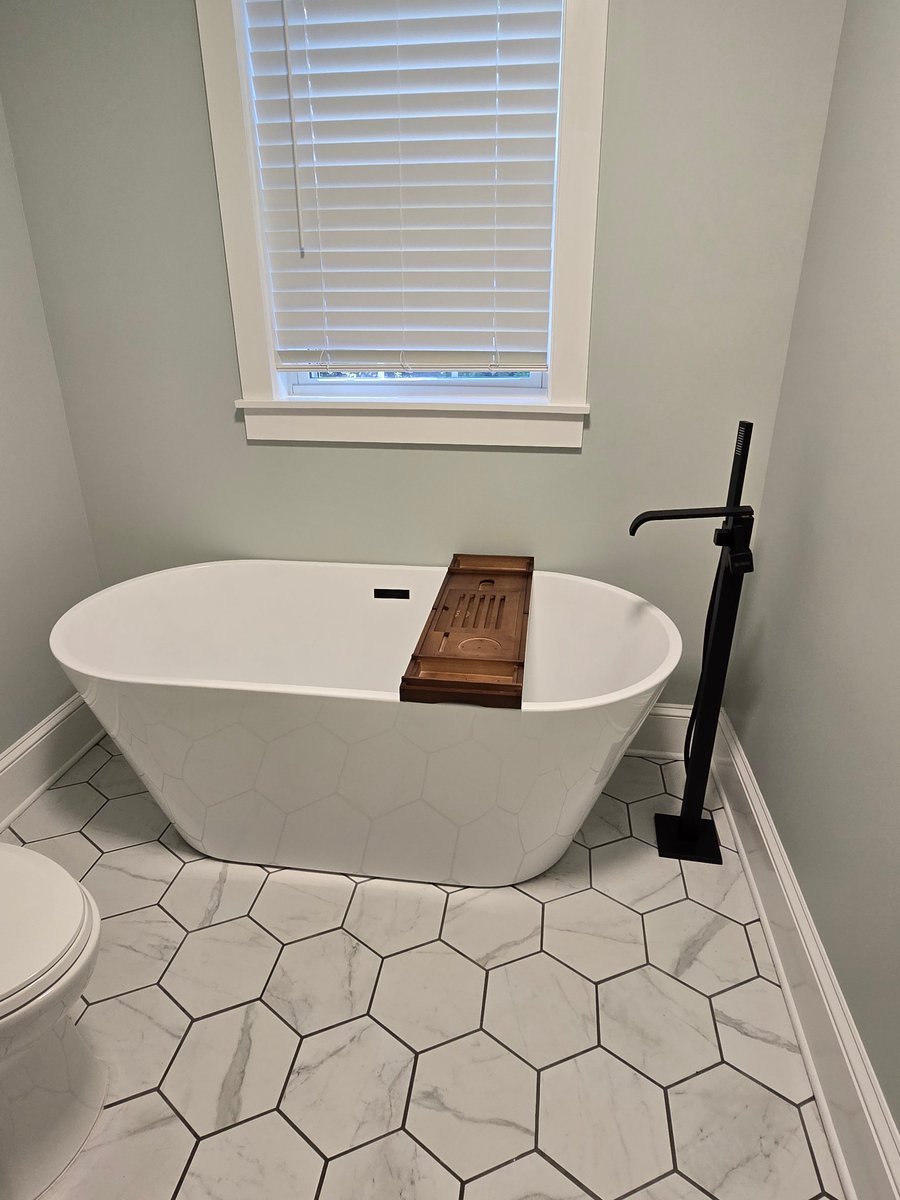 isellnchomes's tweet photo. I came across this beauty as I was showing homes in Winston Salem, NC yesterday. This primary bath is a true retreat — designed for both beauty and comfort. The freestanding soaking tub with sleek matte black fixtures, walk-in glass shower with custom tile, and spacious layout create a spa-like escape you’ll never want to leave.

The double vanity is thoughtfully placed in its own separate area, giving you plenty of room to move around and get ready without feeling crowded — a touch of luxury that makes everyday living feel easy.

Homes with this level of detail and design don’t come around often. If you’ve been dreaming of a space that blends style, craftsmanship, and serenity — I can help you find it.

Serving the Piedmont Triad NC with experience, expertise, and trusted local knowledge. Message me to schedule your private showing or to see similar homes!

Teresa Davis
REALTOR® with the PREMIERE Group of Real Broker LLC
Licensed Loan Originator NMLS# 2597433 with One Real Mortgage
(336) 688-3100
TeresaDavisHomes@gmail.com
https://t.co/3PbOIxymng

#davidsoncountync #guilfordcountync #randolphcountync #forsythcountync #triadteresa #thomasvillenc #lexingtonnc #greensboronc #highpointnc #winstonsalemnc #nchomesforsale #piedmonttriadnc #PiedmontTriadRealEstate #buywithteresadavis #sellwithteresadavis #firsttimehomebuyer #teresadavishomes #premieregroupofrealbroker #onerealmortgage