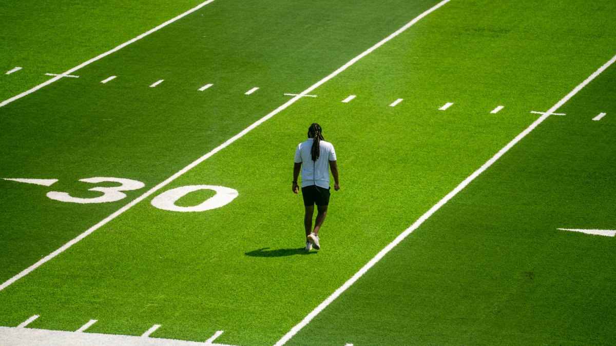 ArtificialTurf_'s tweet image. Game on!🏈 Play stronger + safer on ATS SportPRO Series turf—engineered for durability, consistency, &amp;amp; all-weather performance. From kickoff to OT, it’s built to handle every play.

Get your quote today &amp;amp; upgrade your field with ATS.💚 artificialturfsupply.com/quote.html
