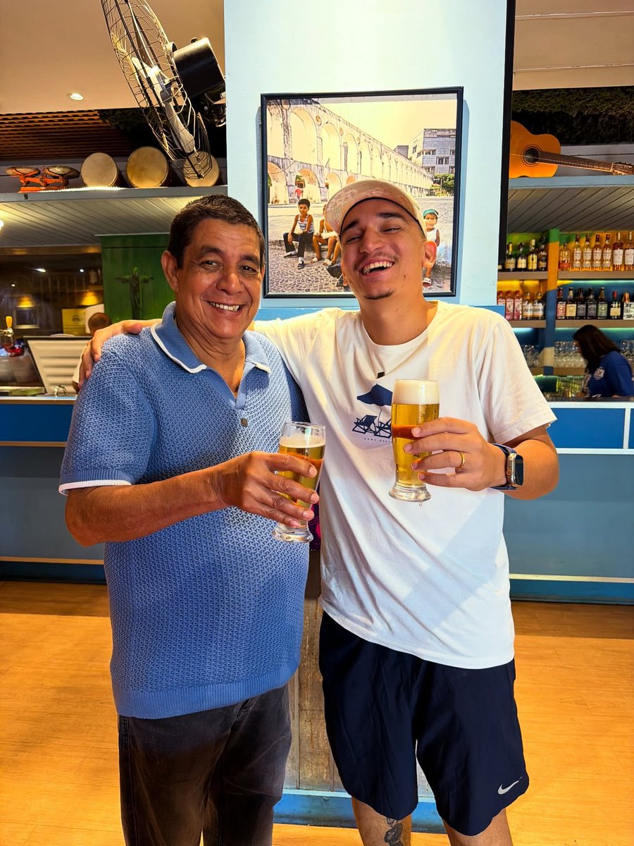 Zeca Pagodinho e João Gomes zerando todos os “SEXTOU” do Brasil. QUE DUPLA! 🍺🍺