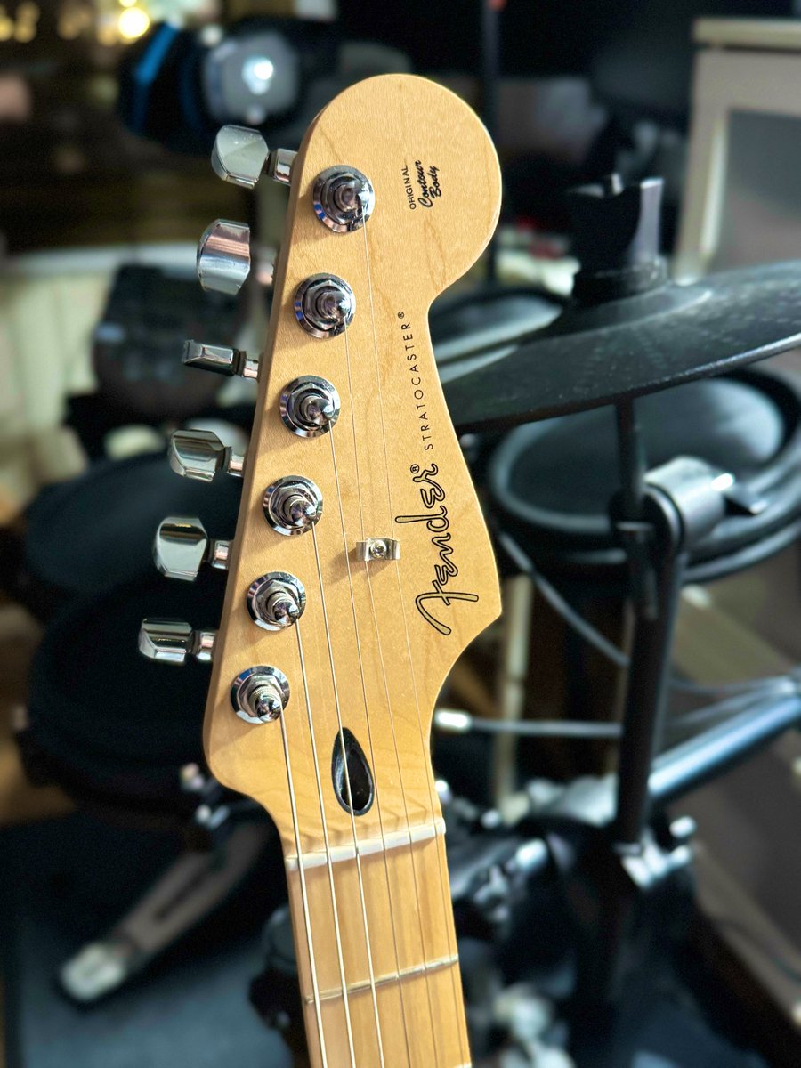 Feliz viernes Chavalada!

Saludad a mi nueva compinche!!

<a href="/Fender/">Fender</a> #guitar