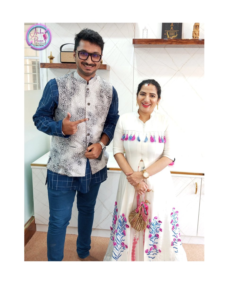 EmceePavan's tweet photo. The very beautiful Actress Kaavya Sha at my recent event.

Emcee Pavan

#MCPavan #AnchorPavan # #celebrityhost #EmceePavan #Eventanchor #eventhost #events #arts #artist #anchor #Presenter #corporatehost #Entertainment #Media  #corporateevent #corporateemcee #professionalemcee https://t.co/ycOxzsbJLr