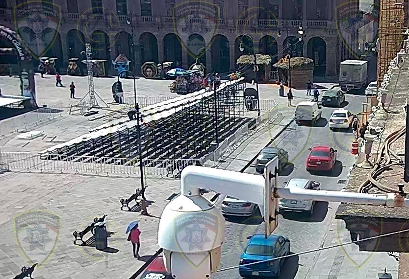 ⚪️🔵 #ReporteVial 🚨#VialidadSLP 

⚠️Actualización 

✔️Se libera la circulación frente al edificio de la UASLP sobre Álvaro Obregón 

🚔👮🏻‍♀️ Policía Vial retira cierres anticipados, se mantiene presencia preventiva en la zona