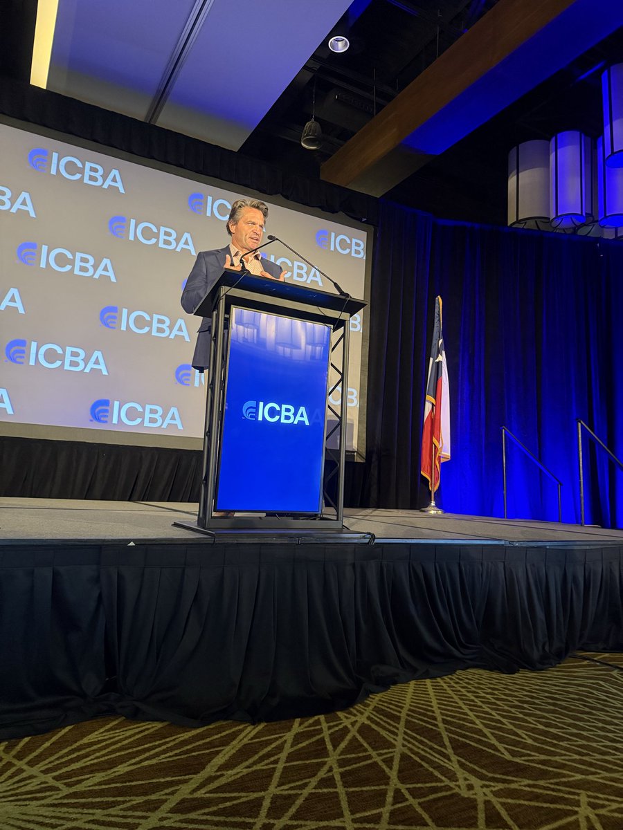 BradMBolton's tweet photo. Great message on the importance of #CommunityBanking by Peter Nelson at the @ICBA #ICBAFallMeetings
#SystemicallyImportantToMainStreet https://t.co/VaSp9SYr35