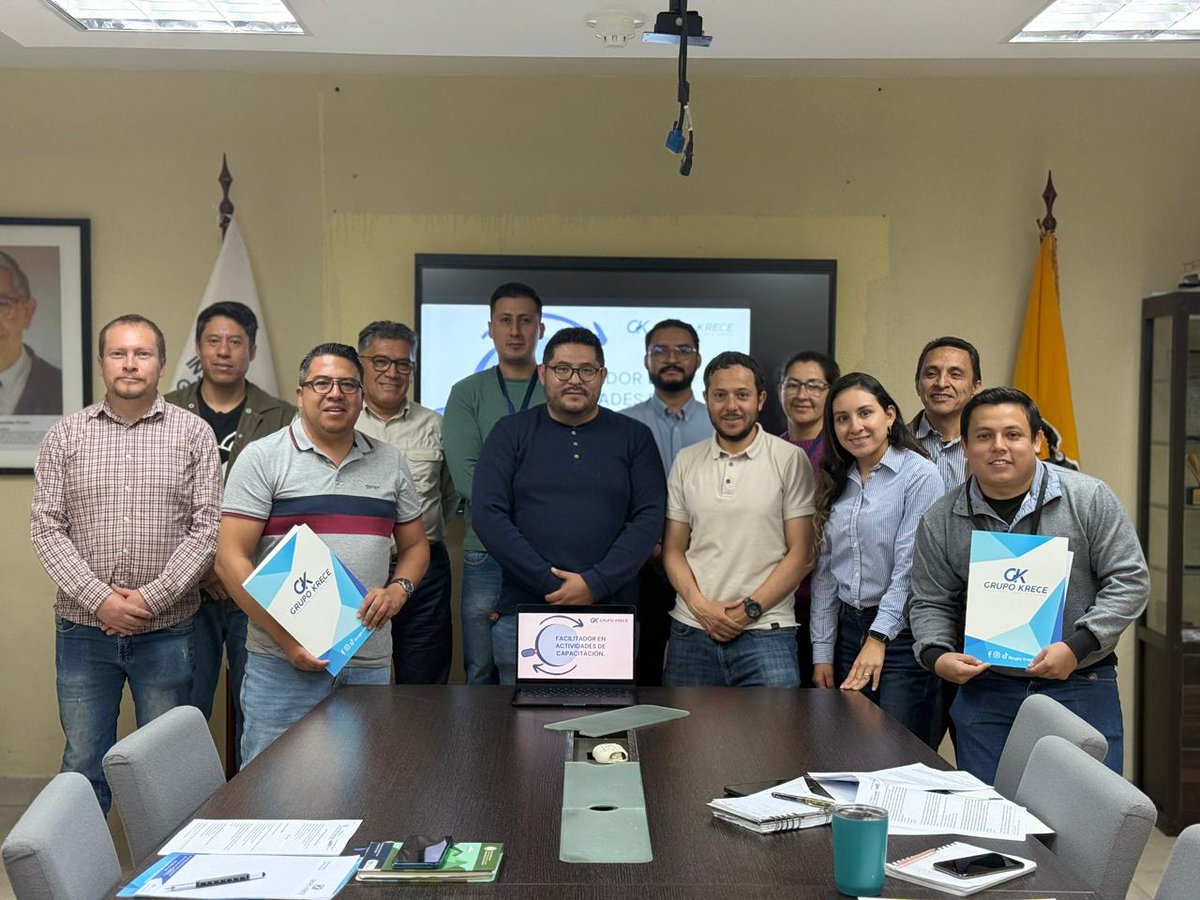 IIGE_Ec's tweet photo. 📚💪 Formamos a quienes forman

El IIGE fortalece las capacidades de sus técnicos a través del curso “Formador de Formadores”, dictado por Grupo Krece con el apoyo del Proyecto PlanetGold (MAE–PNUD).
Seguimos impulsando una minería artesanal más responsable, técnica y sostenible. https://t.co/dJocp7ncKQ