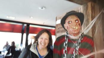 Looking for some MS/Halloween fun? Then grab the popcorn, lower the lights and check out this blog!  yvonnedesousa.com/scary-movie-tr…