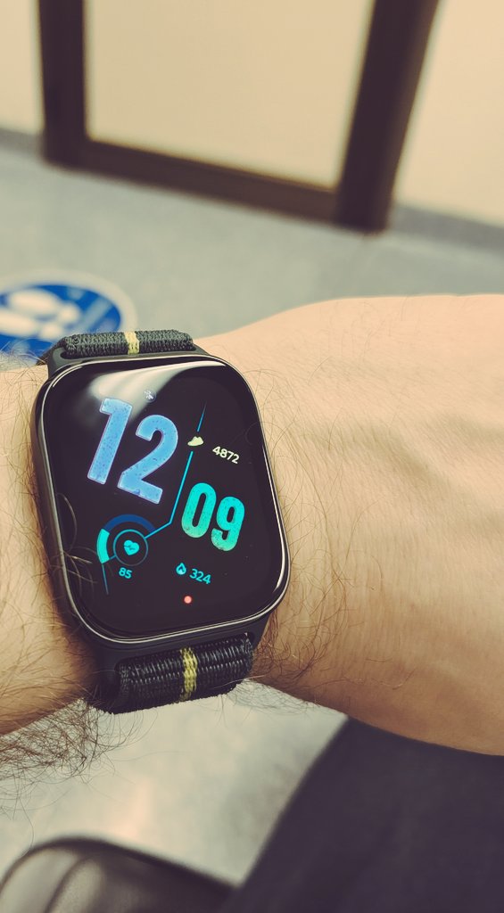 upper_arg's tweet image. Probando el Moto Watch Fit!!
#motowatchfit #smartband #motorola
@motorola_AR