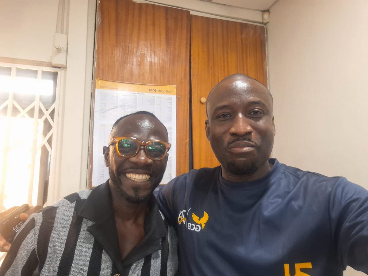 FredOpongArthur's tweet photo. Was quite amazing meeting @Okyeamekwame  at the first time. 
How staff and everyone was struggling and rushing to stand in position with Him  depicts how super human You are. https://t.co/H7RNhUmips