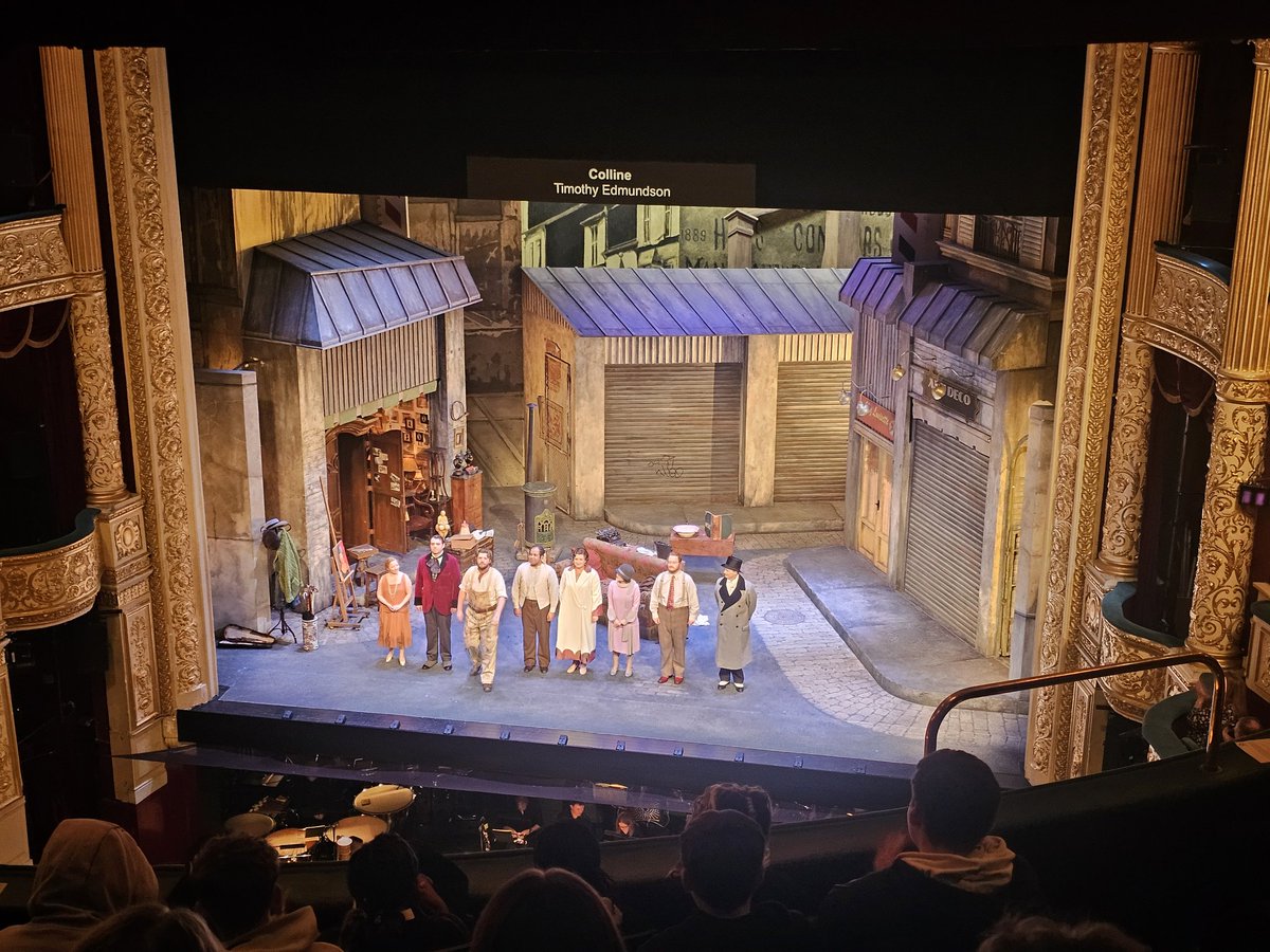 FrauKMiller's tweet image. A musical Glasgow tour: The Britannia Panopticon tour was fabulously insightful, sweet shop visit to Mitchell's before pizza lunch at Ask Italia. Then to @ScottishOpera for their Access performance of La Boheme.
A fantastic day with 35 brilliant #Ambees pupils 🤩
@StAmbroseMusic1