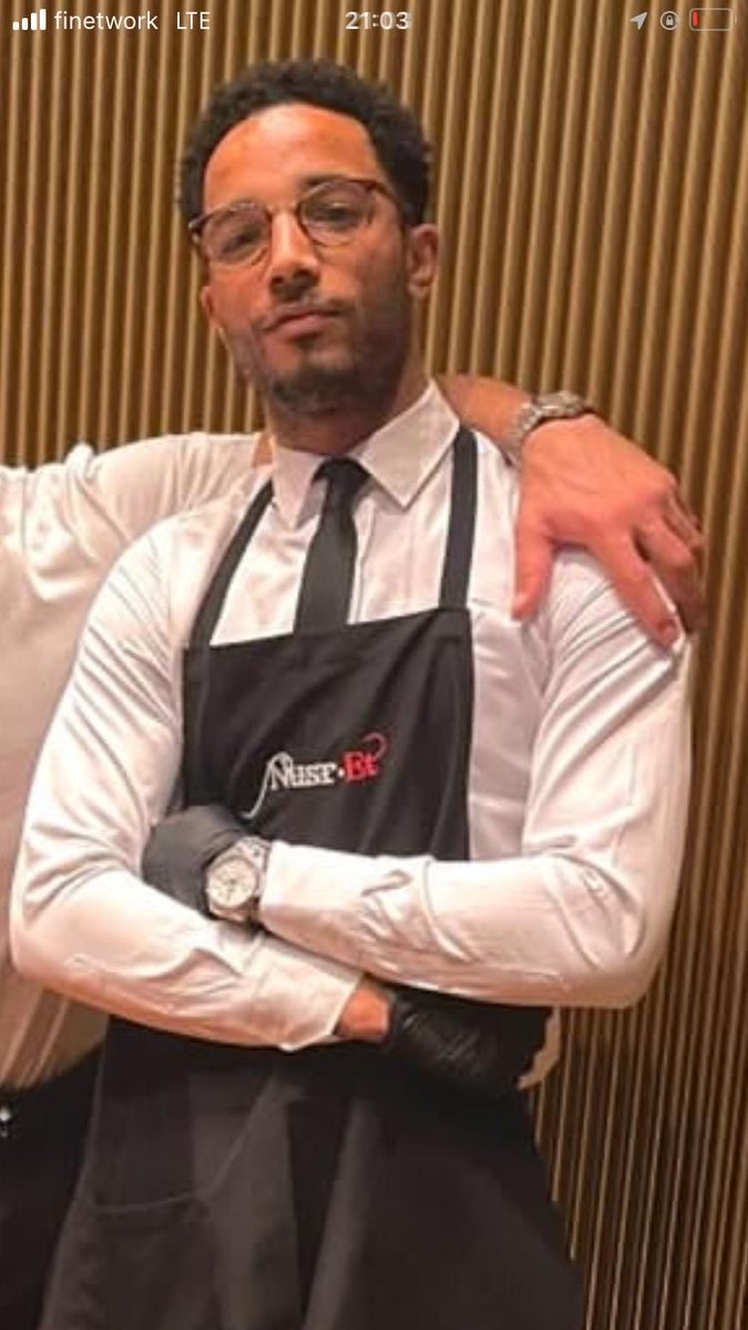 Alejandro Perez Ngomo
28 años
Sevillano

Ha desaparecido hace dos días en Londres, por favor, si alguien sabe algo contacte al número: +34 623 35 97 74