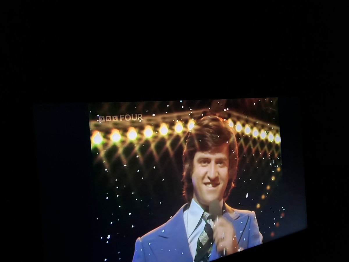 Fiona May tweet media