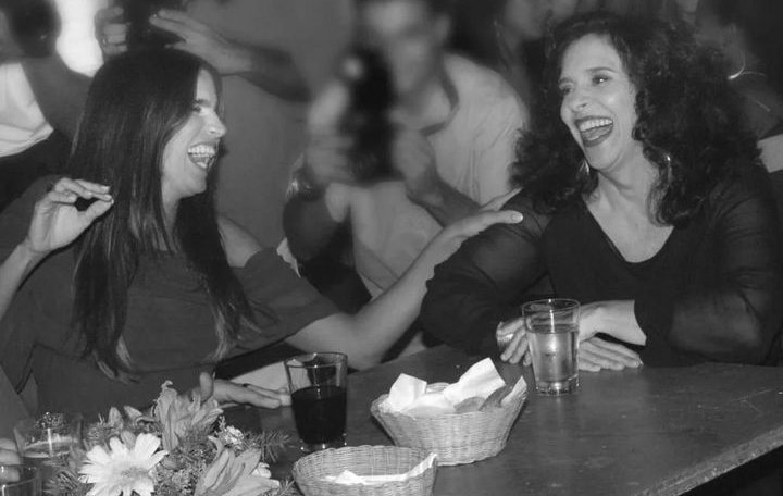 Participação que nos deu uma das fotos mais lindas de Malu Mader e Gal Costa, o sorrisão das musas ♥️ #Celebridade