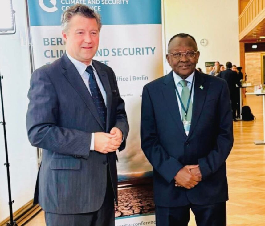 SONNALIVE's tweet photo. Minister of Environment Bashir Mohamed Jama met with German State Secretary Dr. Géza Andreas von Geyr in Berlin to discuss stronger cooperation on climate change and building community resilience. The meeting occurred on the sidelines of the #BCSC2025 conference. #Somalia #Germany #ClimateSecurity #Sustainability